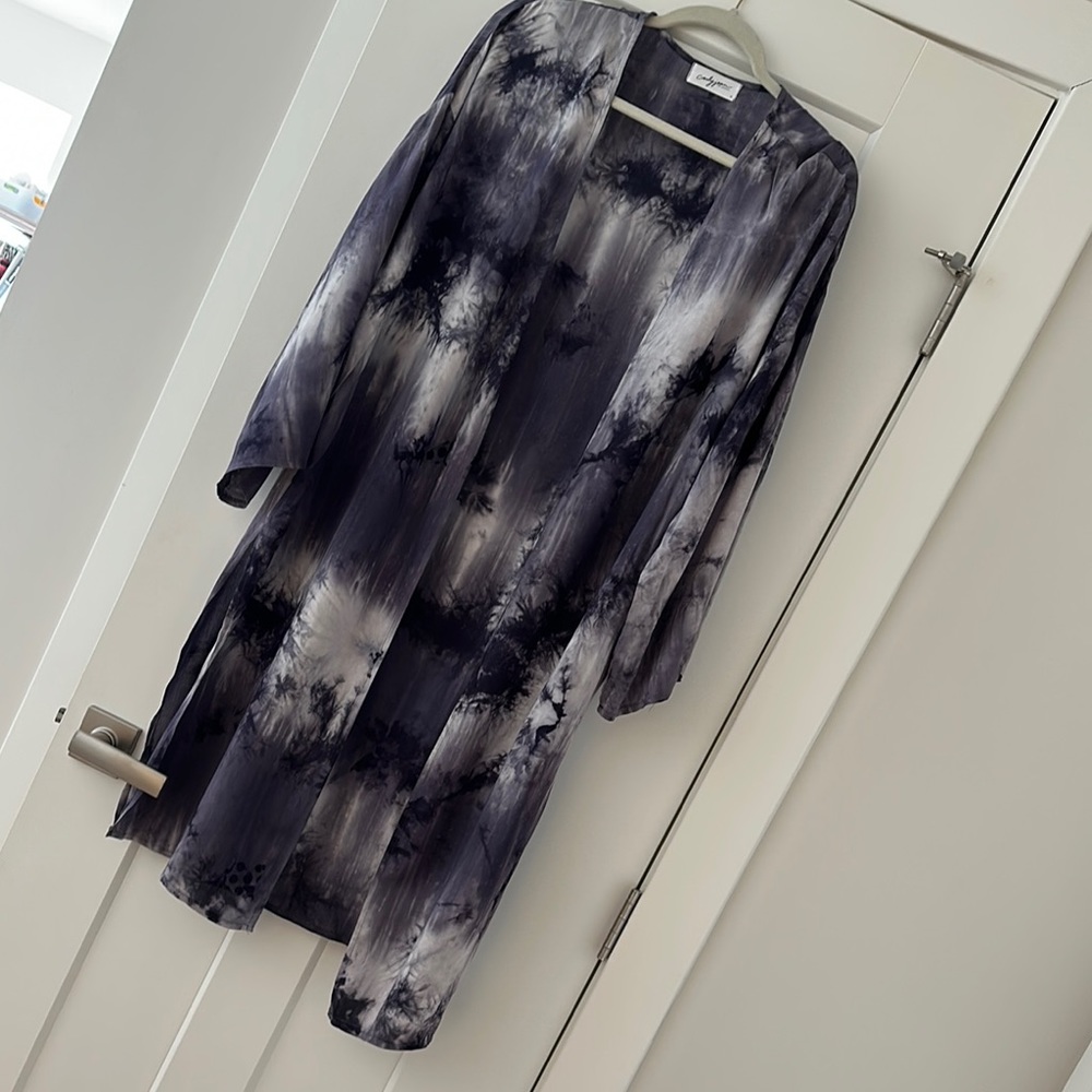 Carly Jean Tie-Dye Kimono